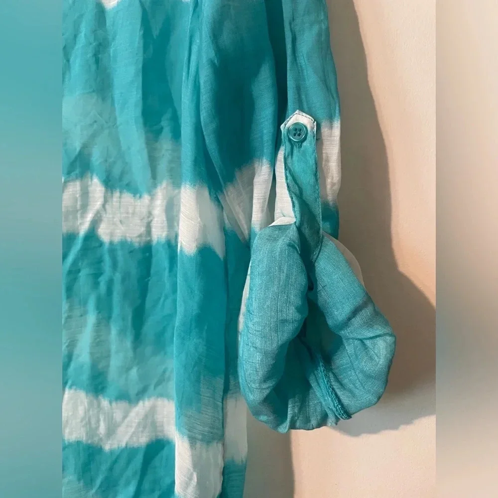Lightweight Blue and White Tye Dye Roll Tab Sleeves Blouse Top Size Medium